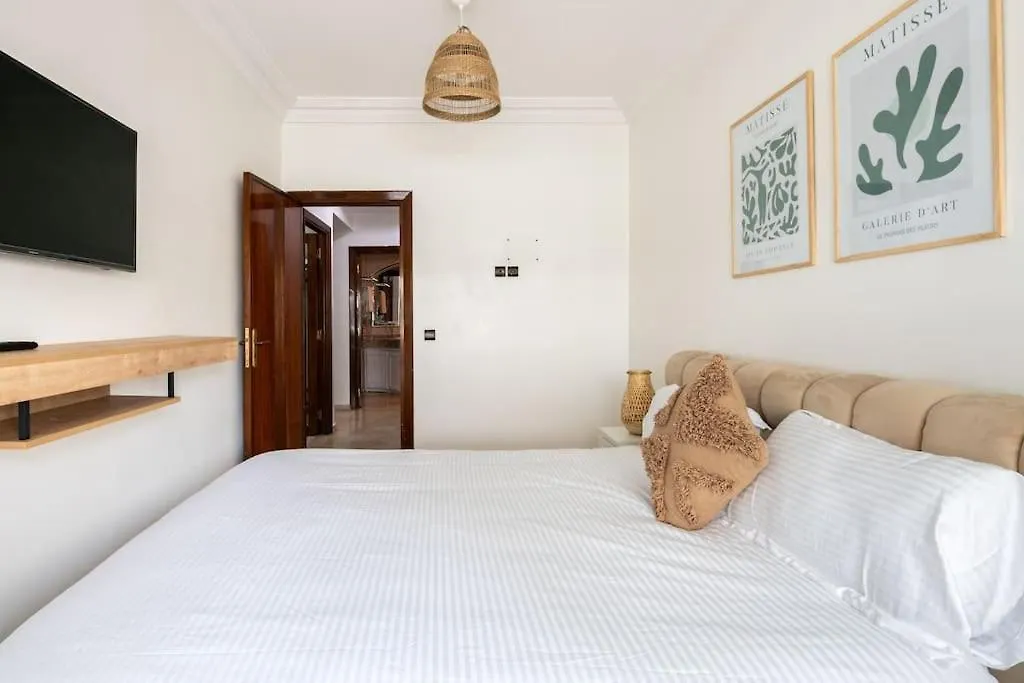 2 Bedrooms Casablanca City Center 0*,  Марокко