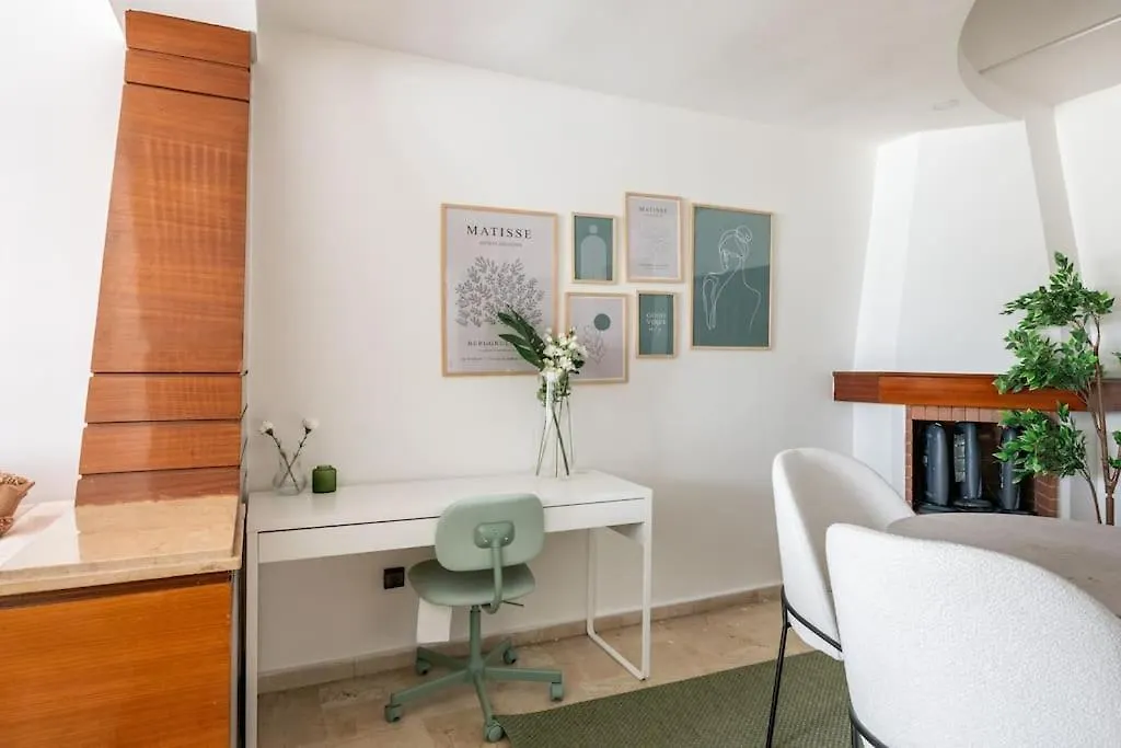 2 Bedrooms Casablanca City Center